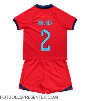 England Kyle Walker #2 Bortatröja Barn VM 2022 Kortärmad (+ korta byxor)